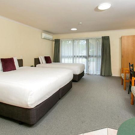 Albany Oak Motel Auckland Bagian luar foto