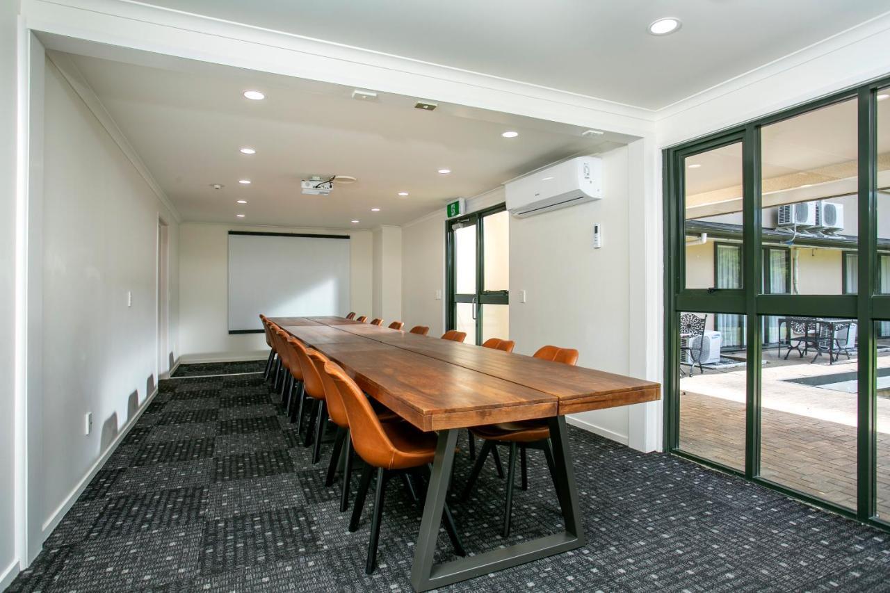 Albany Oak Motel Auckland Bagian luar foto