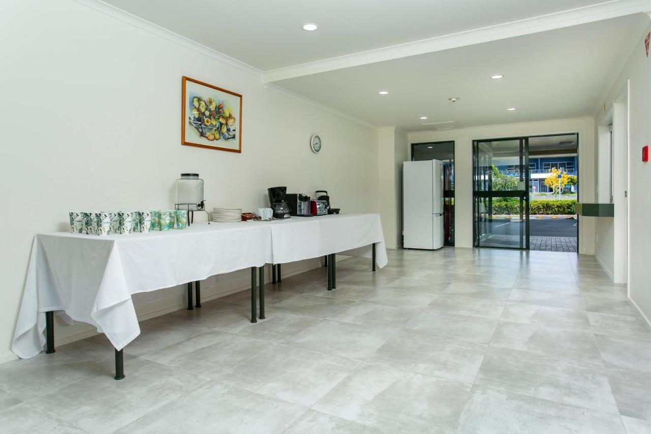 Albany Oak Motel Auckland Bagian luar foto